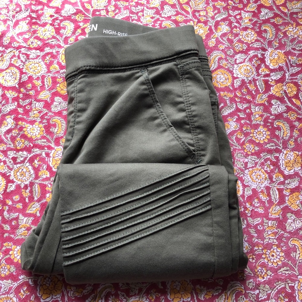 Denizen High Rise Moto Jegging